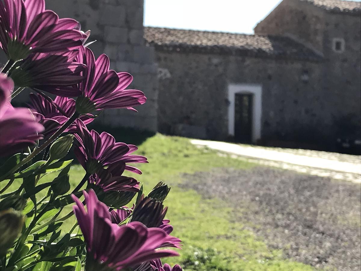 La Ferula Acomodação com café da manhã Scillato  Exterior foto