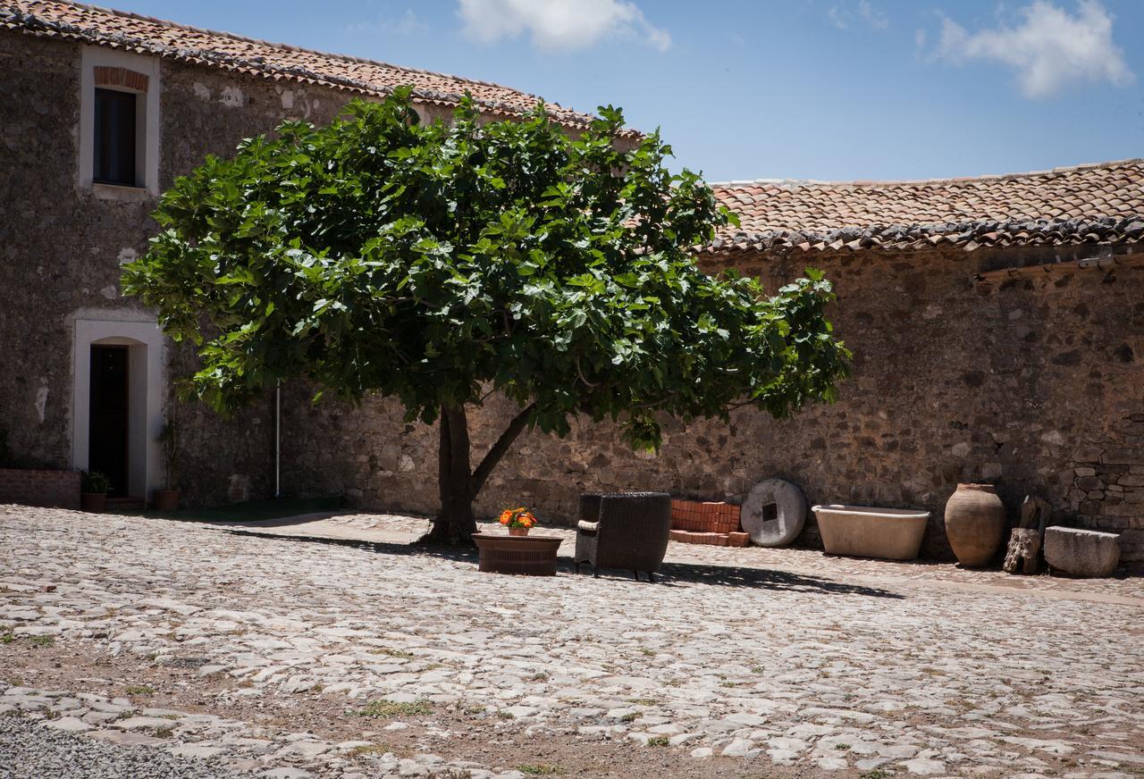 La Ferula Acomodação com café da manhã Scillato  Exterior foto